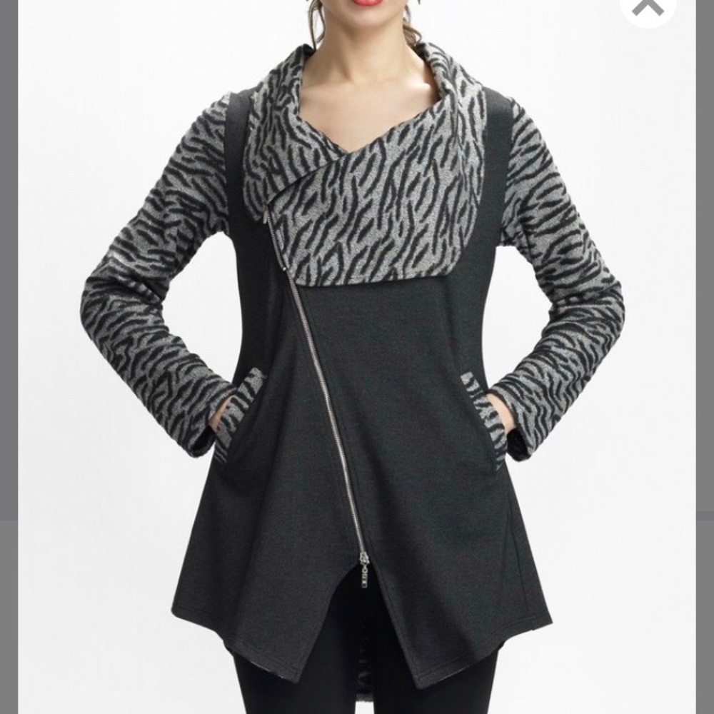 Grey Patterned Jacket - image 1